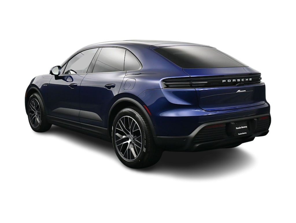 Thumbnail: 2026 Porsche Macan - 4