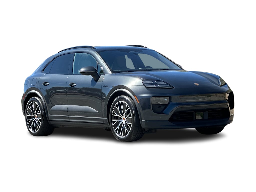 Thumbnail: 2026 Porsche Macan - 17