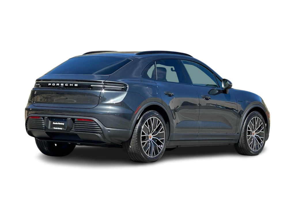 Thumbnail: 2026 Porsche Macan - 15