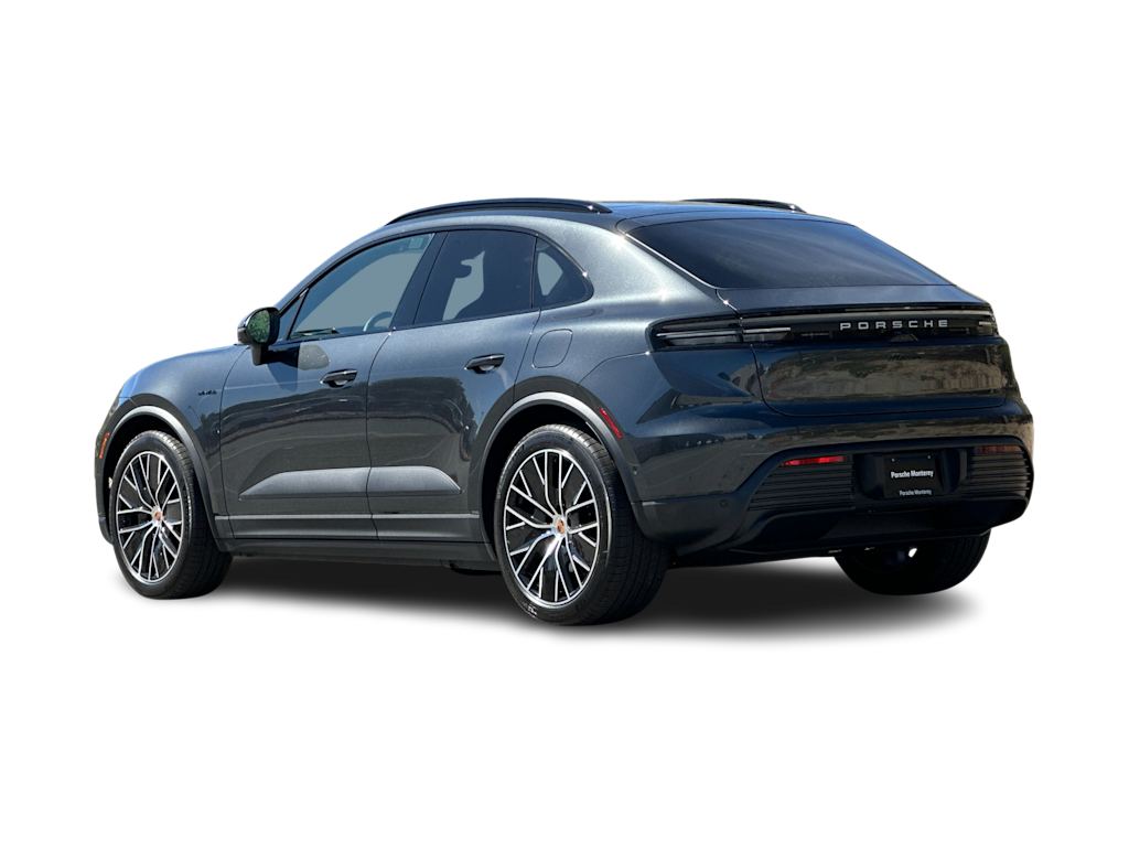 Thumbnail: 2026 Porsche Macan - 4