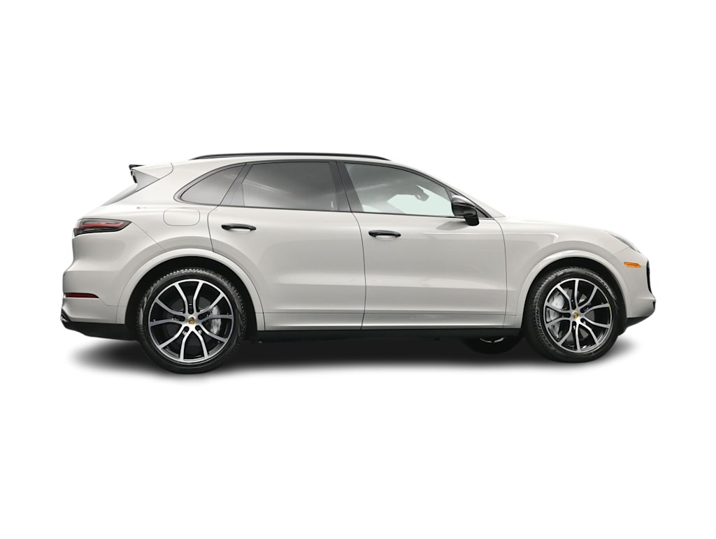 Thumbnail: 2021 Porsche Cayenne - 42