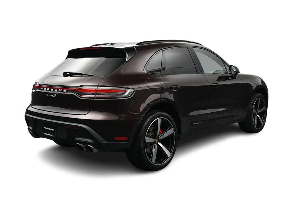 Thumbnail: 2026 Porsche Macan - 26