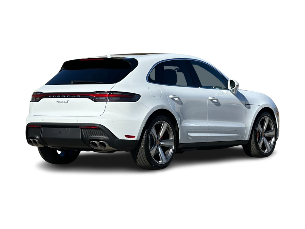 Thumbnail: 2026 Porsche Macan - 18