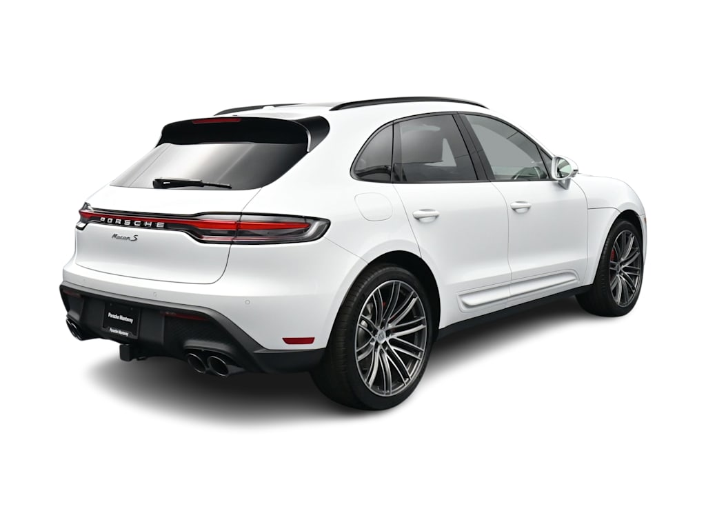 Thumbnail: 2026 Porsche Macan - 24