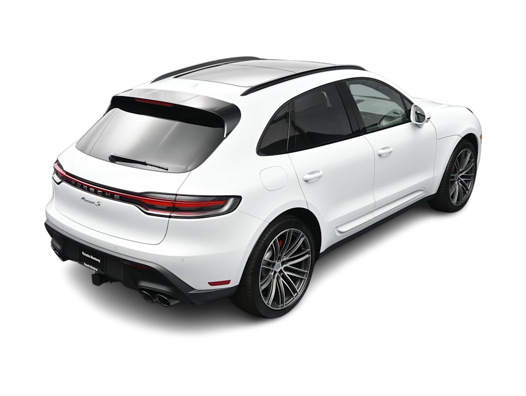 Thumbnail: 2026 Porsche Macan - 32