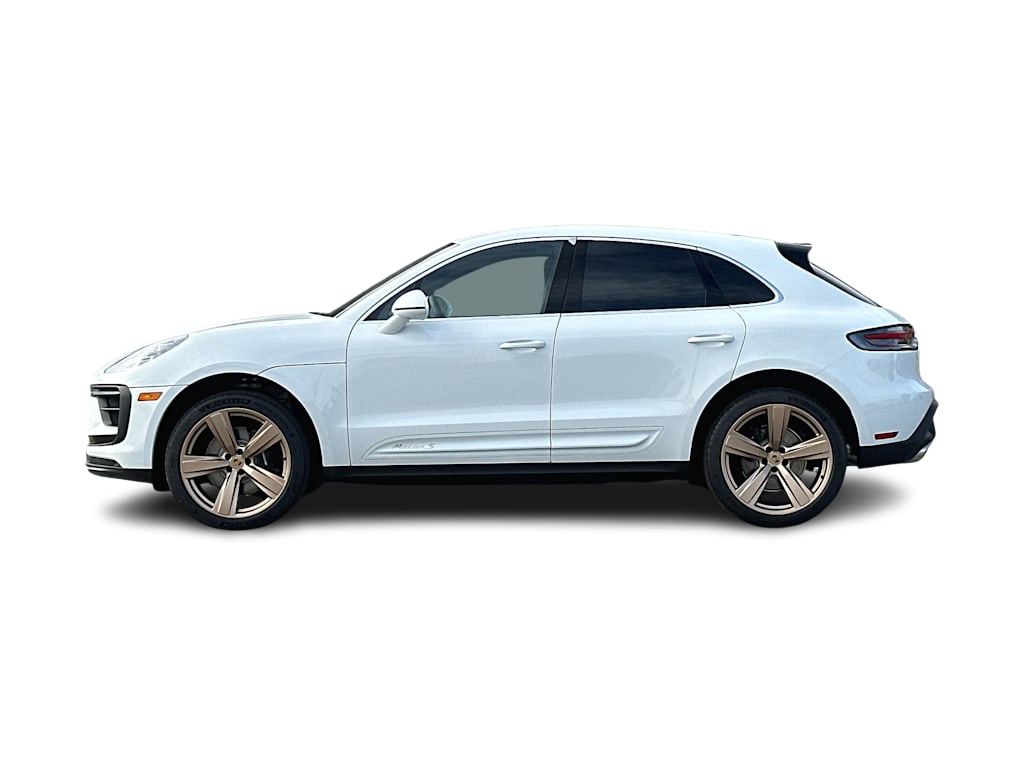 Thumbnail: 2024 Porsche Macan - 3