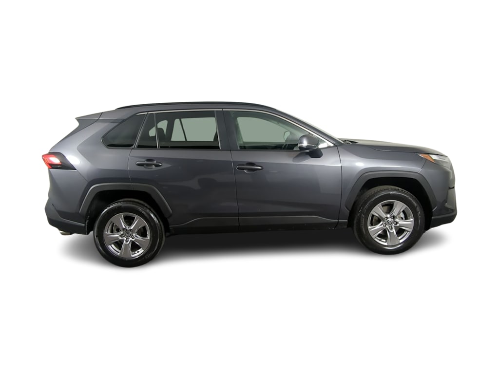 2023 Toyota RAV4 XLE 40