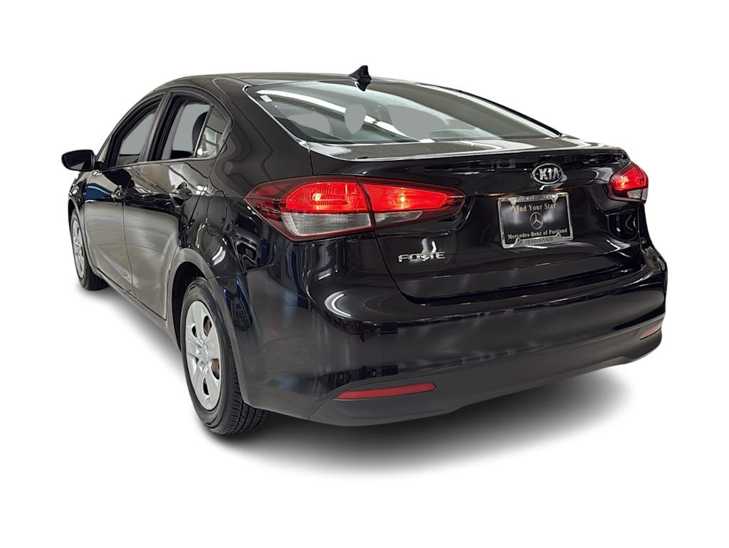 Thumbnail: 2017 Kia Forte - 4