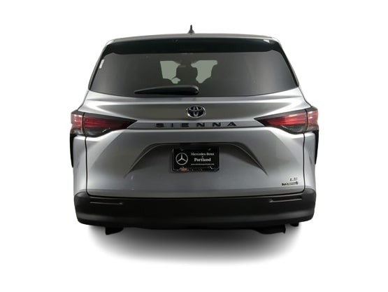 2022 Toyota Sienna LE 5