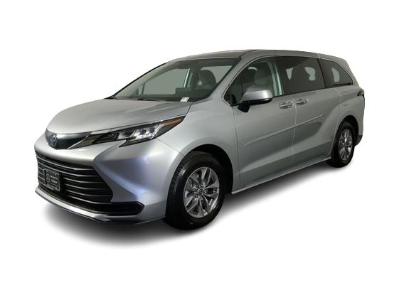 2022 Toyota Sienna LE 23