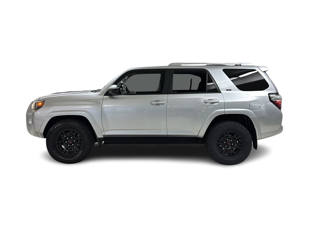 Thumbnail: 2018 Toyota 4Runner - 3