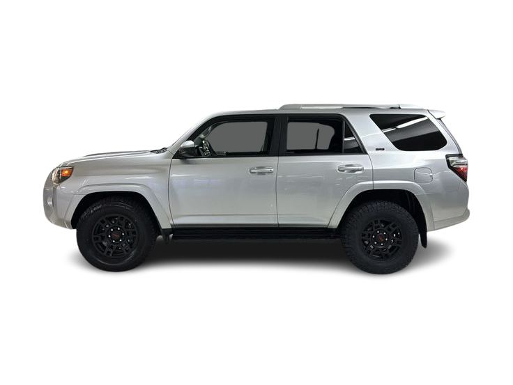 Thumbnail: 2018 Toyota 4Runner - 3