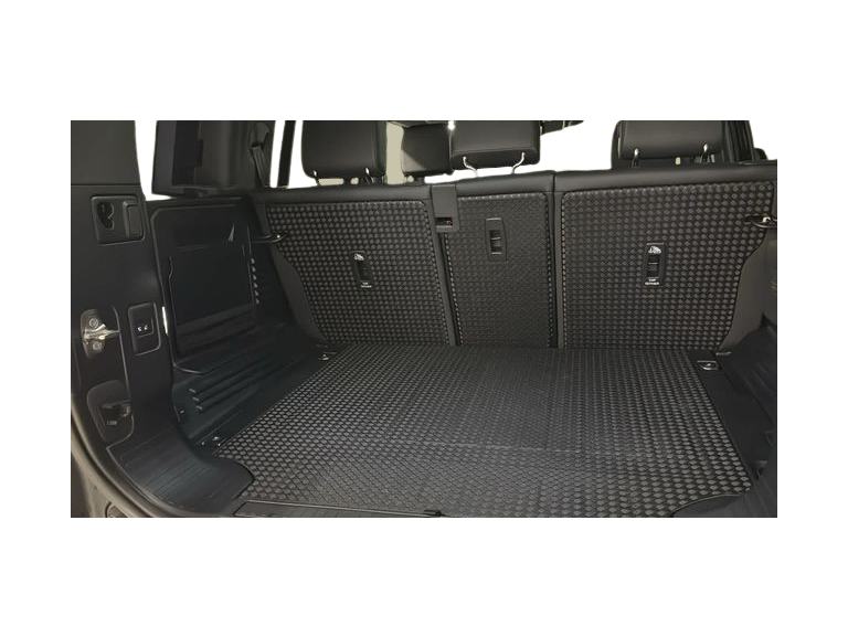 Thumbnail: 2024 Land Rover Defender - 32