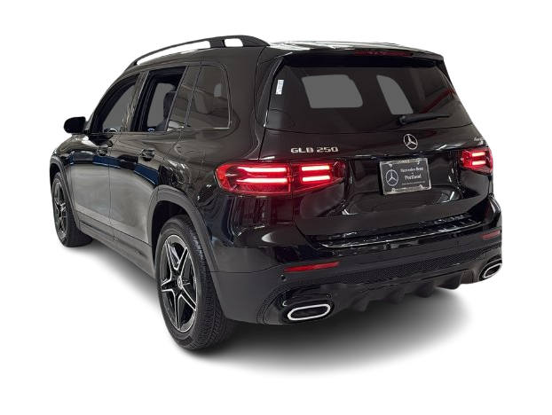 Thumbnail: 2026 Mercedes-Benz GLB - 4