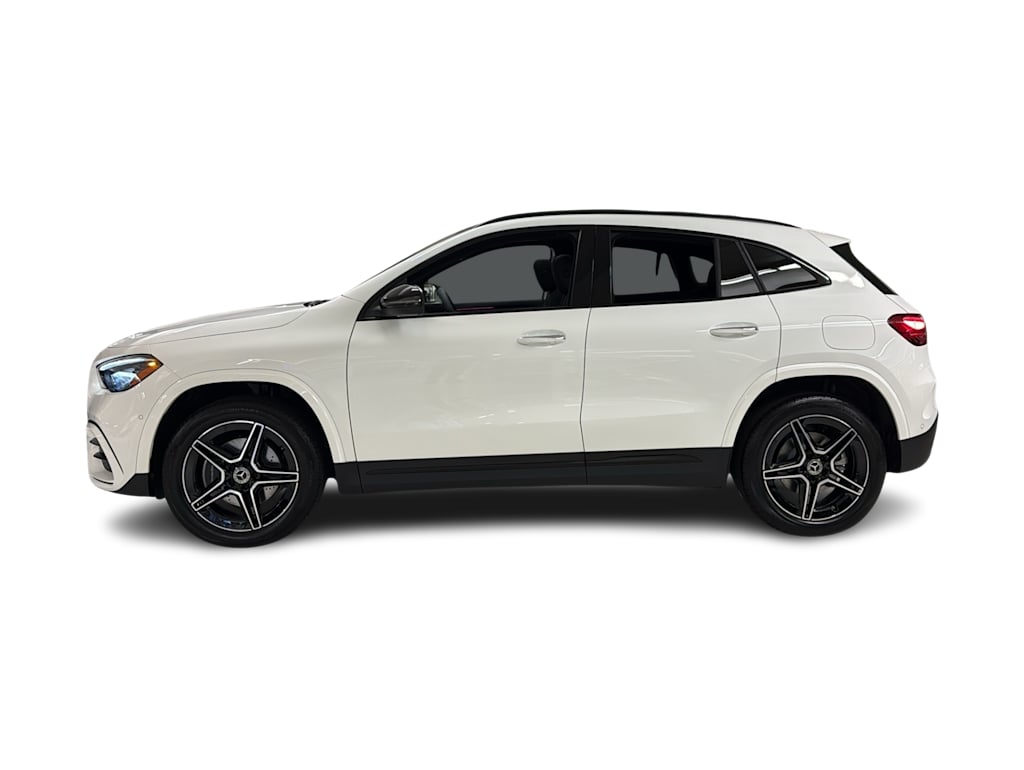 Thumbnail: 2026 Mercedes-Benz GLA - 3