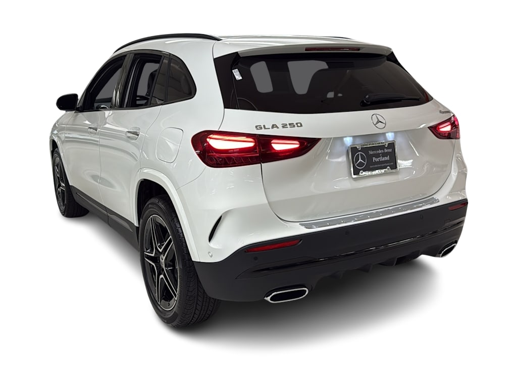 Thumbnail: 2026 Mercedes-Benz GLA - 4