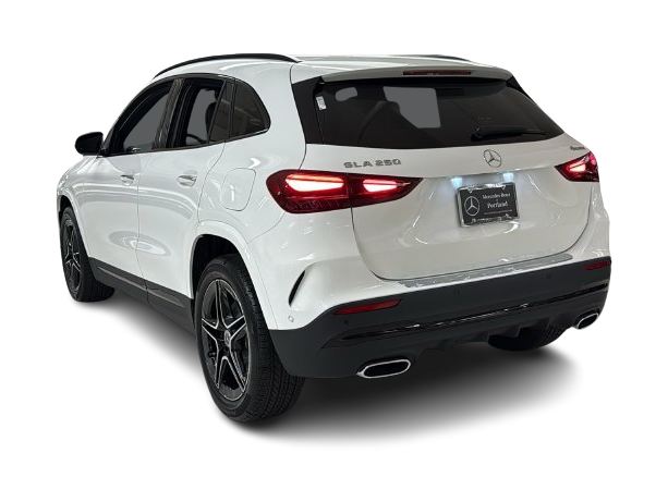 Thumbnail: 2026 Mercedes-Benz GLA - 4