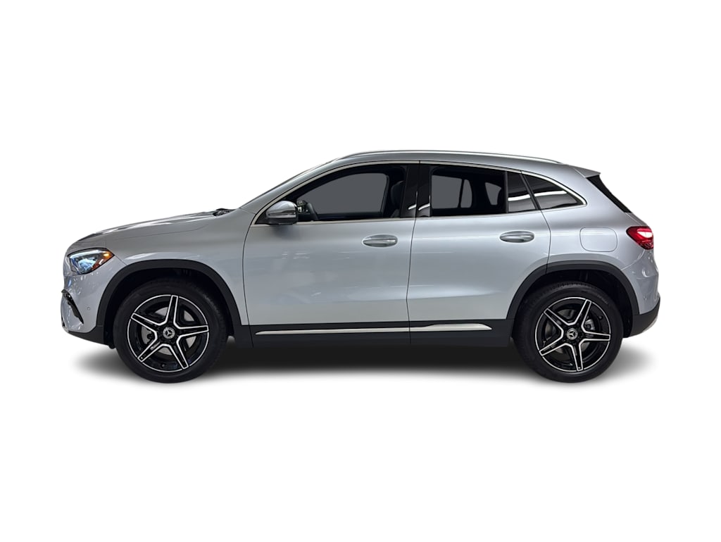 Thumbnail: 2026 Mercedes-Benz GLA - 3