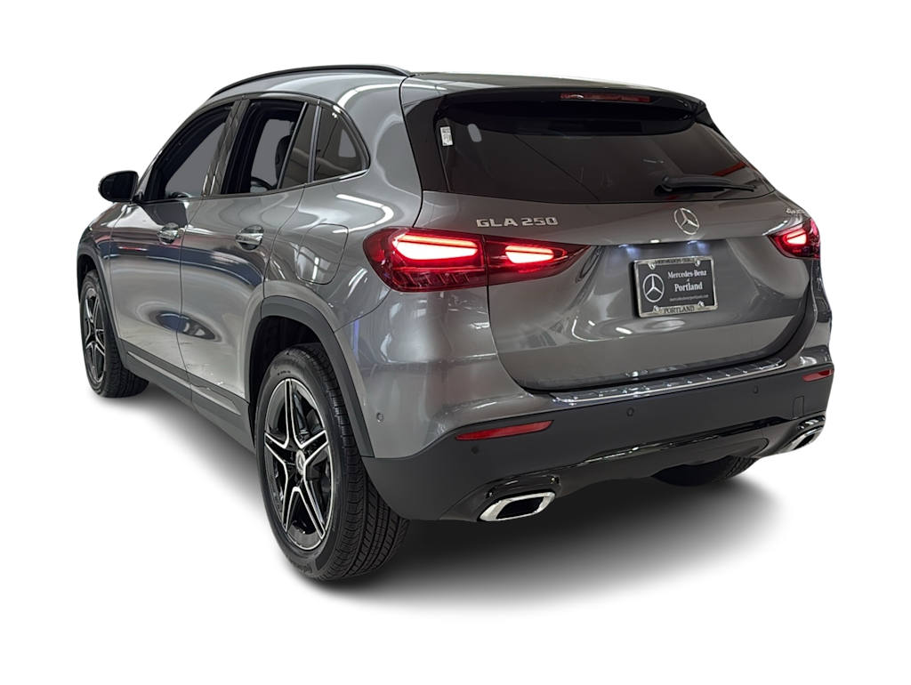 Thumbnail: 2026 Mercedes-Benz GLA - 4
