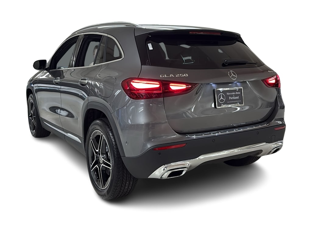 Thumbnail: 2026 Mercedes-Benz GLA - 4
