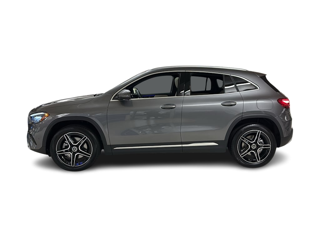 Thumbnail: 2026 Mercedes-Benz GLA - 3