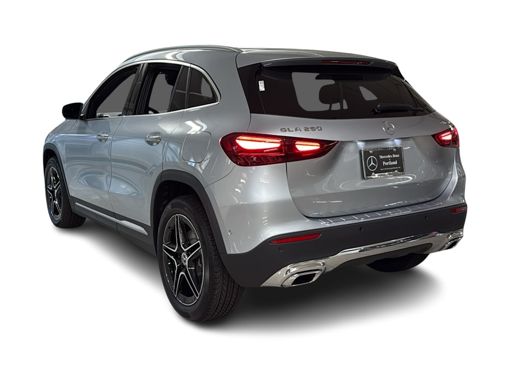 Thumbnail: 2026 Mercedes-Benz GLA - 4