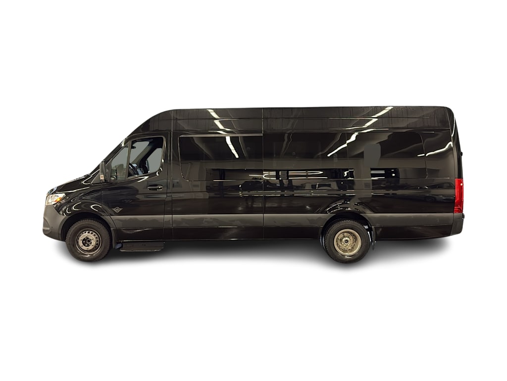 Thumbnail: 2023 Mercedes-Benz Sprinter - 3