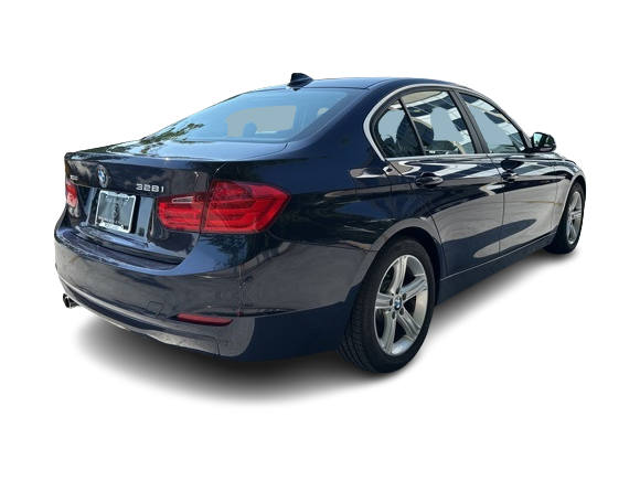 Thumbnail: 2015 BMW 3 Series - 17
