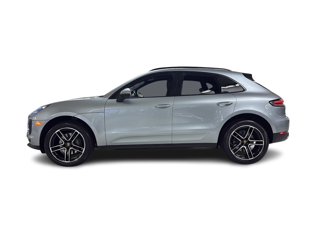 Thumbnail: 2021 Porsche Macan - 3