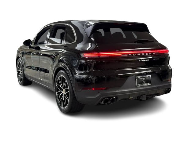 Thumbnail: 2024 Porsche Cayenne - 4
