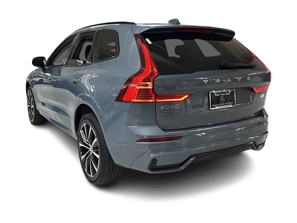 Thumbnail: 2023 Volvo XC60 - 4