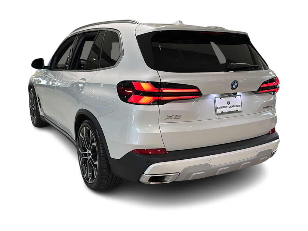 2025 BMW X5 xDrive50e 4