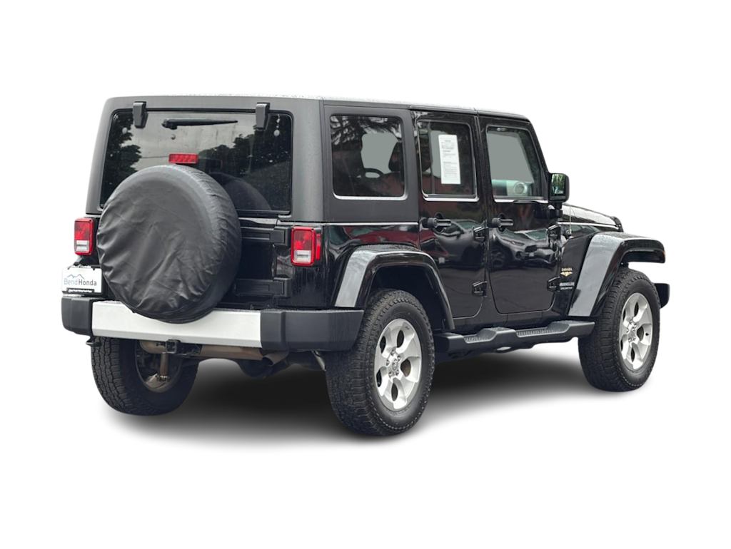 Thumbnail: 2015 Jeep Wrangler - 17