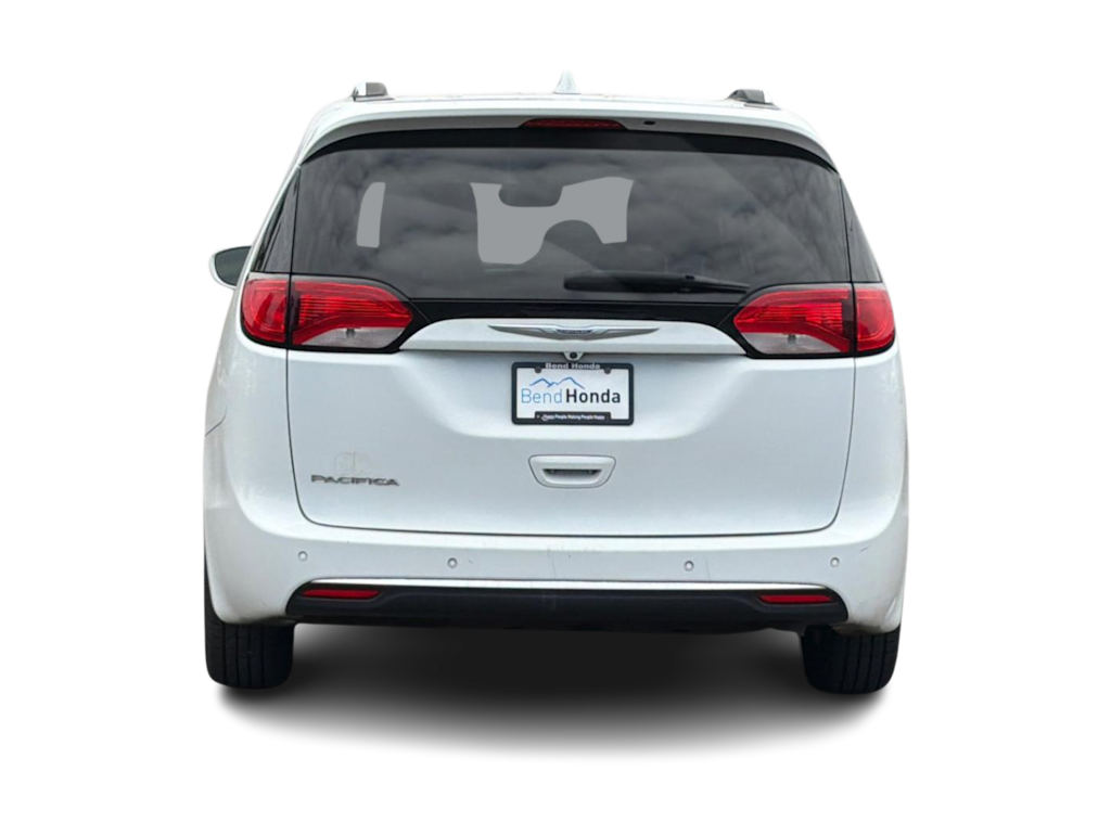 Thumbnail: 2018 Chrysler Pacifica - 5