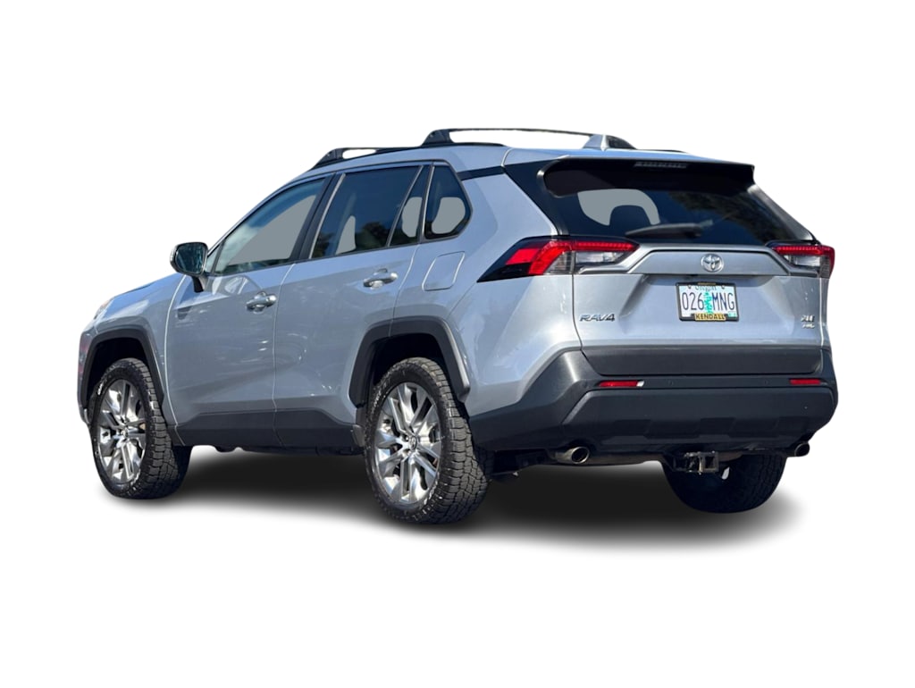 Thumbnail: 2021 Toyota RAV4 - 4
