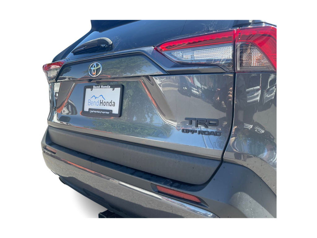 Thumbnail: 2020 Toyota RAV4 - 16