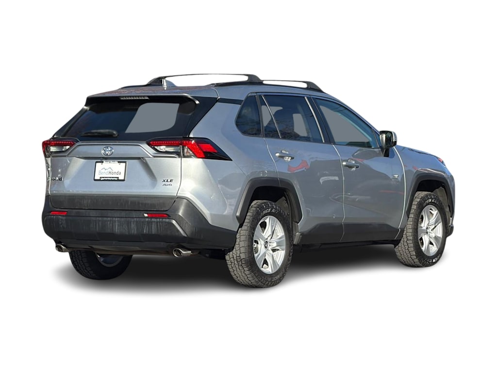 Thumbnail: 2021 Toyota RAV4 - 18