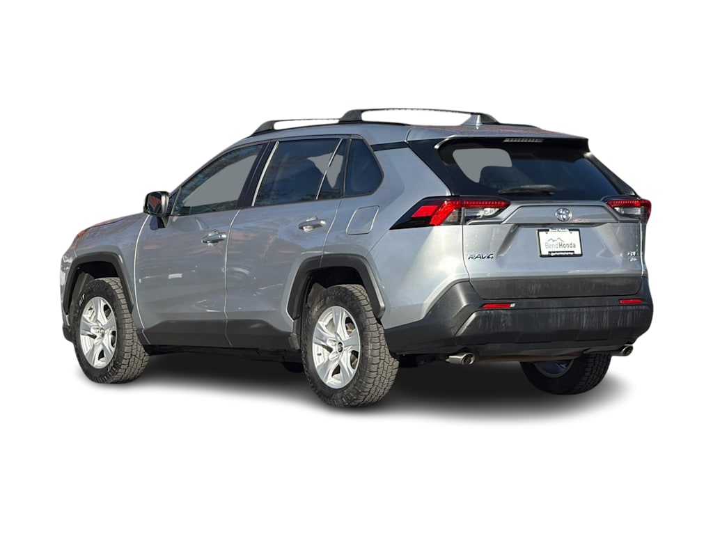 Thumbnail: 2021 Toyota RAV4 - 4