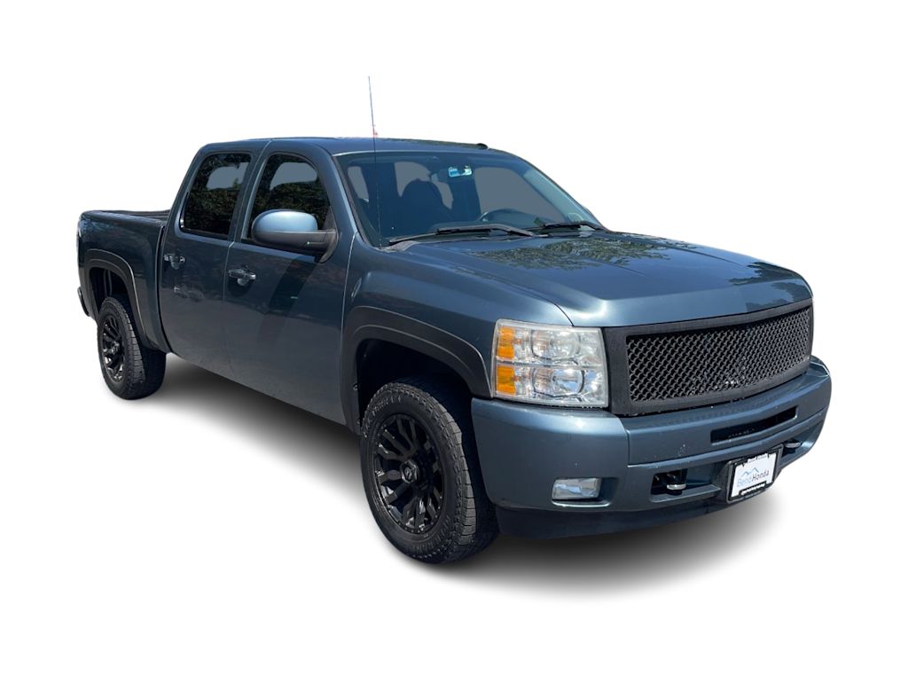 Thumbnail: 2011 Chevrolet Silverado 1500 - 15