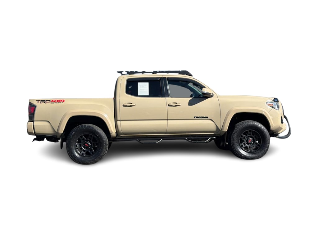 Thumbnail: 2017 Toyota Tacoma - 16