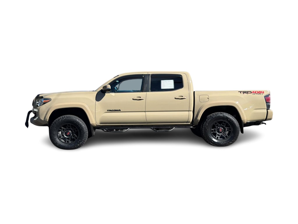 Thumbnail: 2017 Toyota Tacoma - 3