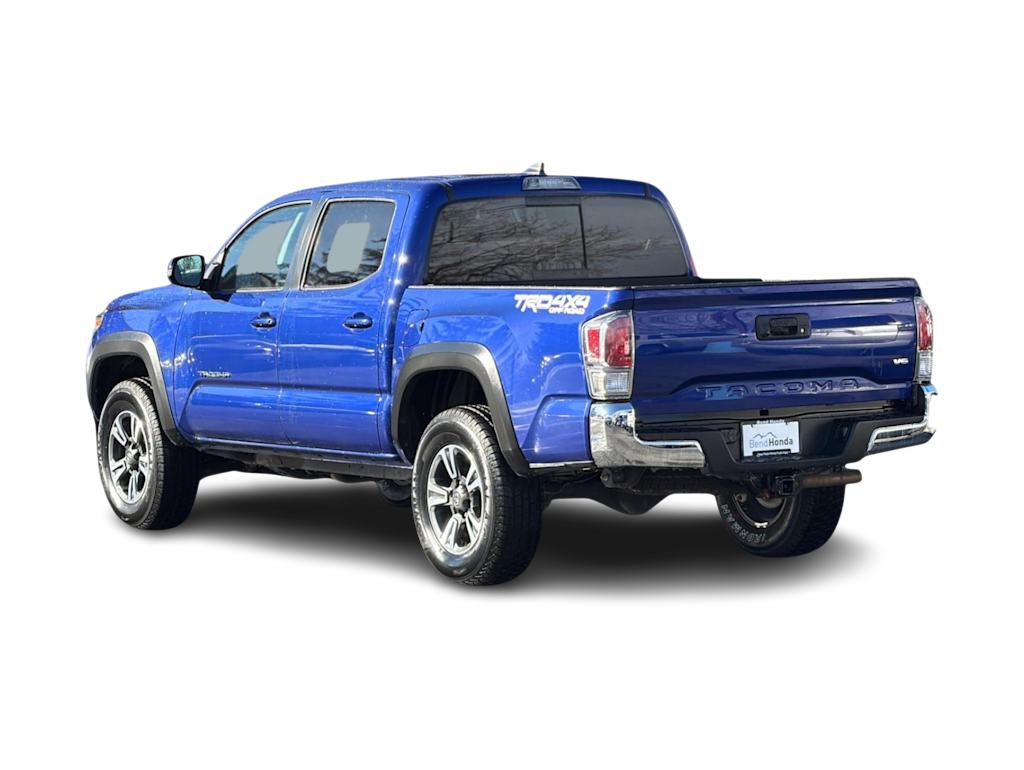 Thumbnail: 2022 Toyota Tacoma - 16