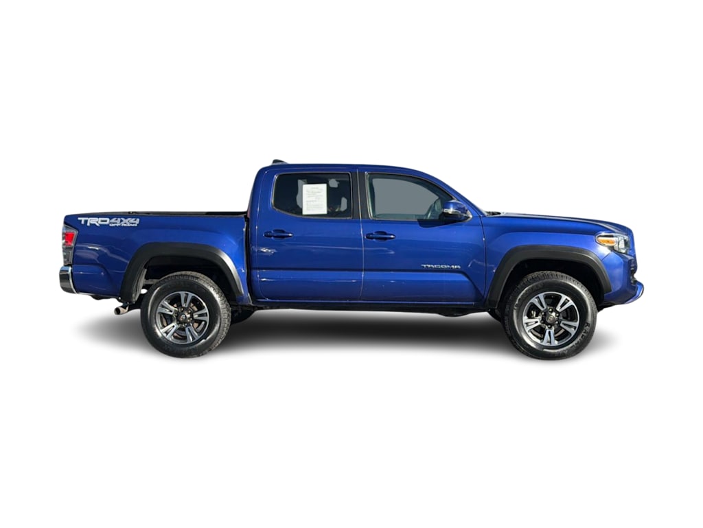 Thumbnail: 2022 Toyota Tacoma - 17