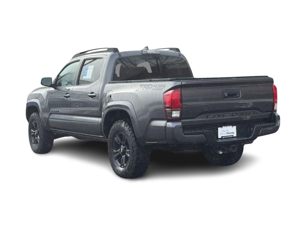 Thumbnail: 2019 Toyota Tacoma - 4