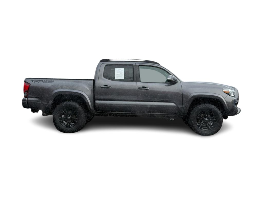 Thumbnail: 2019 Toyota Tacoma - 18
