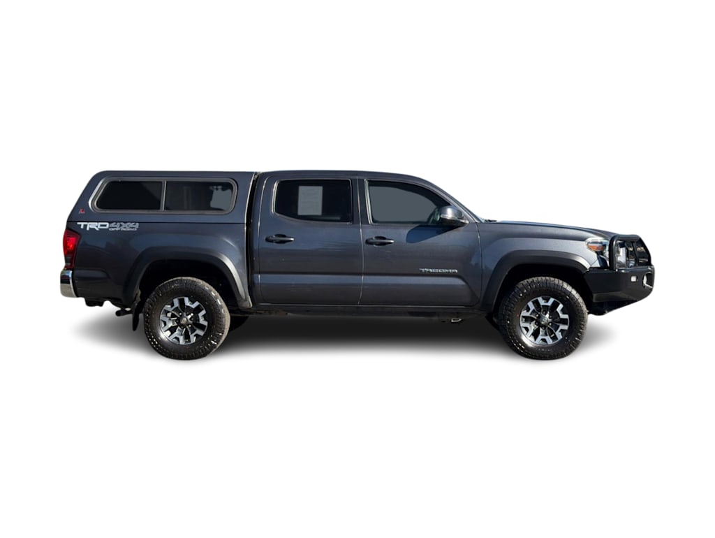 Thumbnail: 2017 Toyota Tacoma - 19