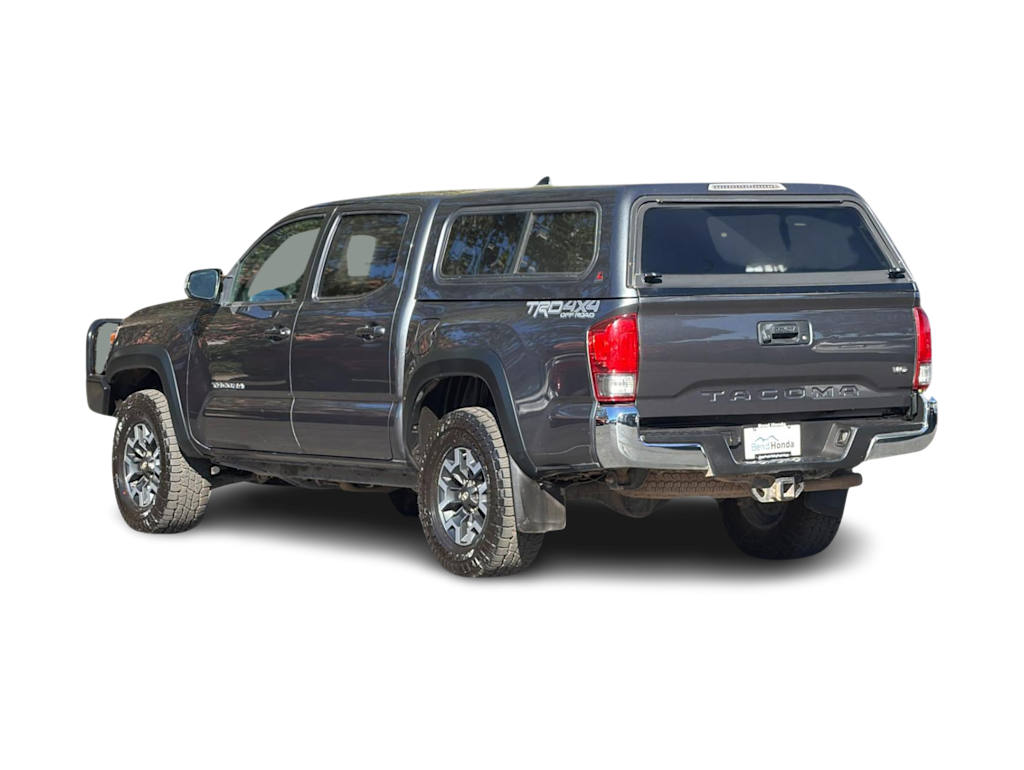 Thumbnail: 2017 Toyota Tacoma - 4