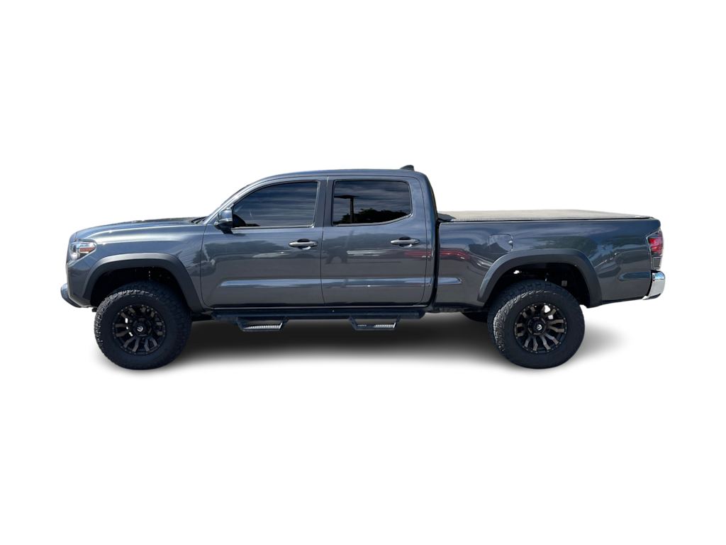Thumbnail: 2022 Toyota Tacoma - 3