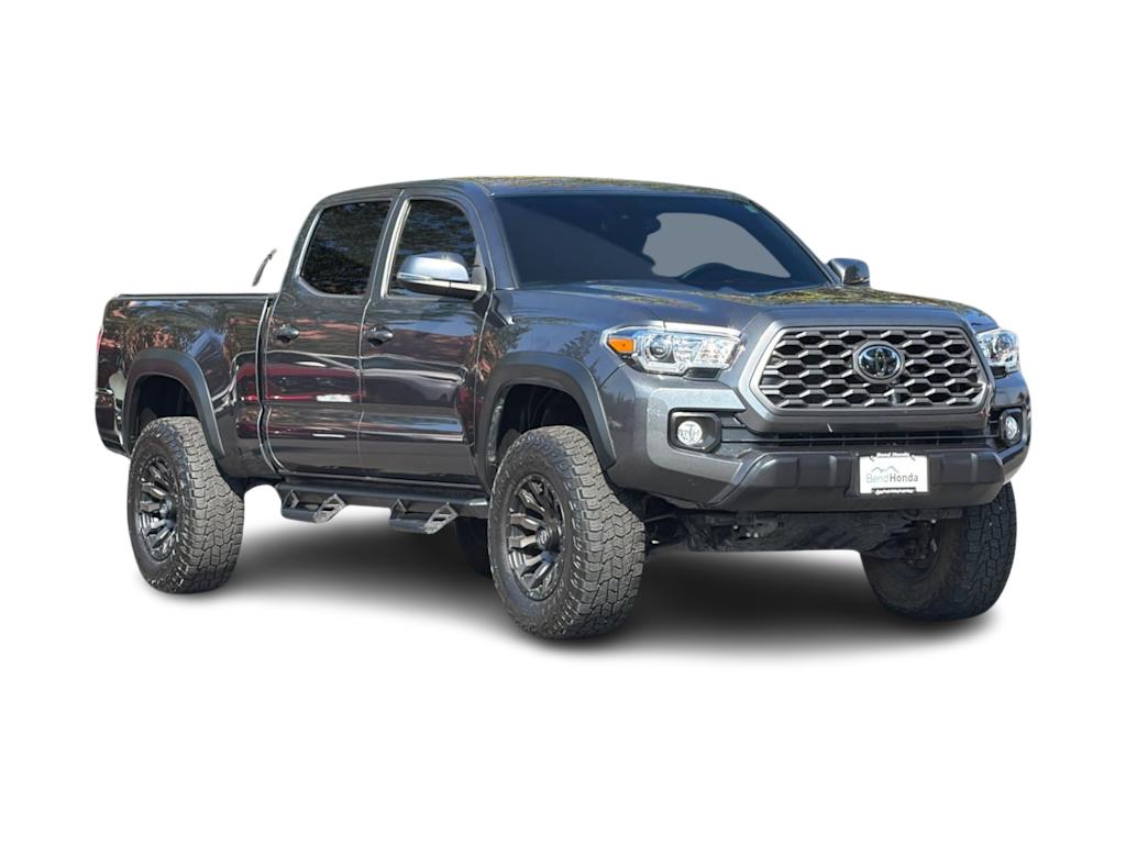 Thumbnail: 2022 Toyota Tacoma - 6