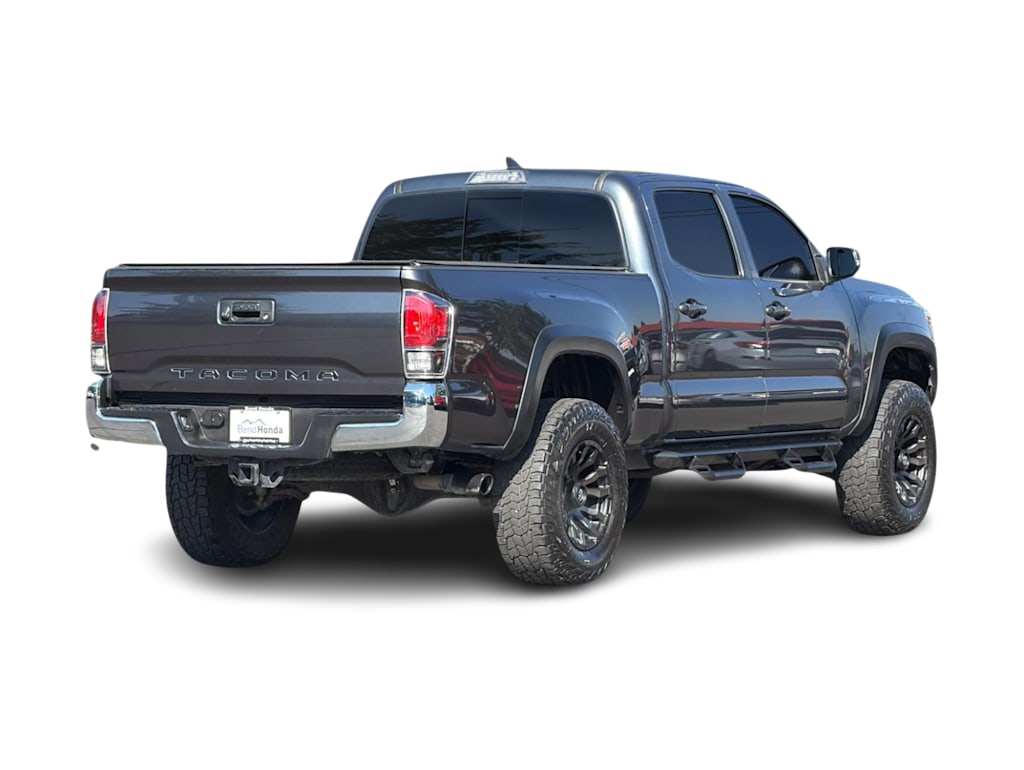 Thumbnail: 2022 Toyota Tacoma - 17